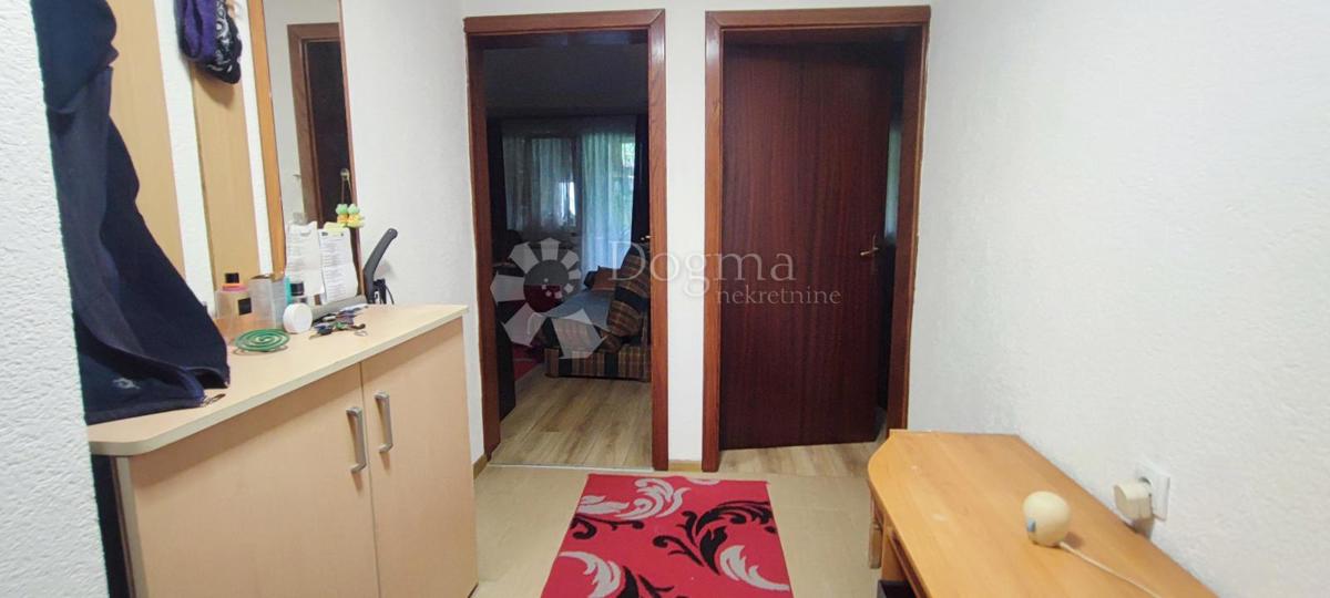 Casa Kozari put, Peščenica - Žitnjak, 300m2