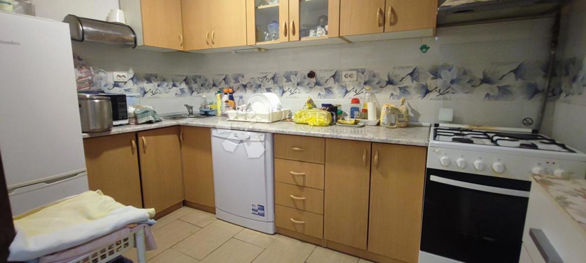 Casa Kozari put, Peščenica - Žitnjak, 300m2