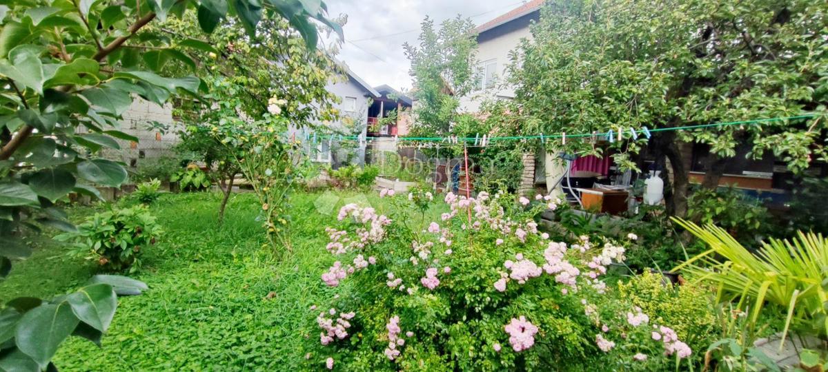 Casa Kozari put, Peščenica - Žitnjak, 300m2