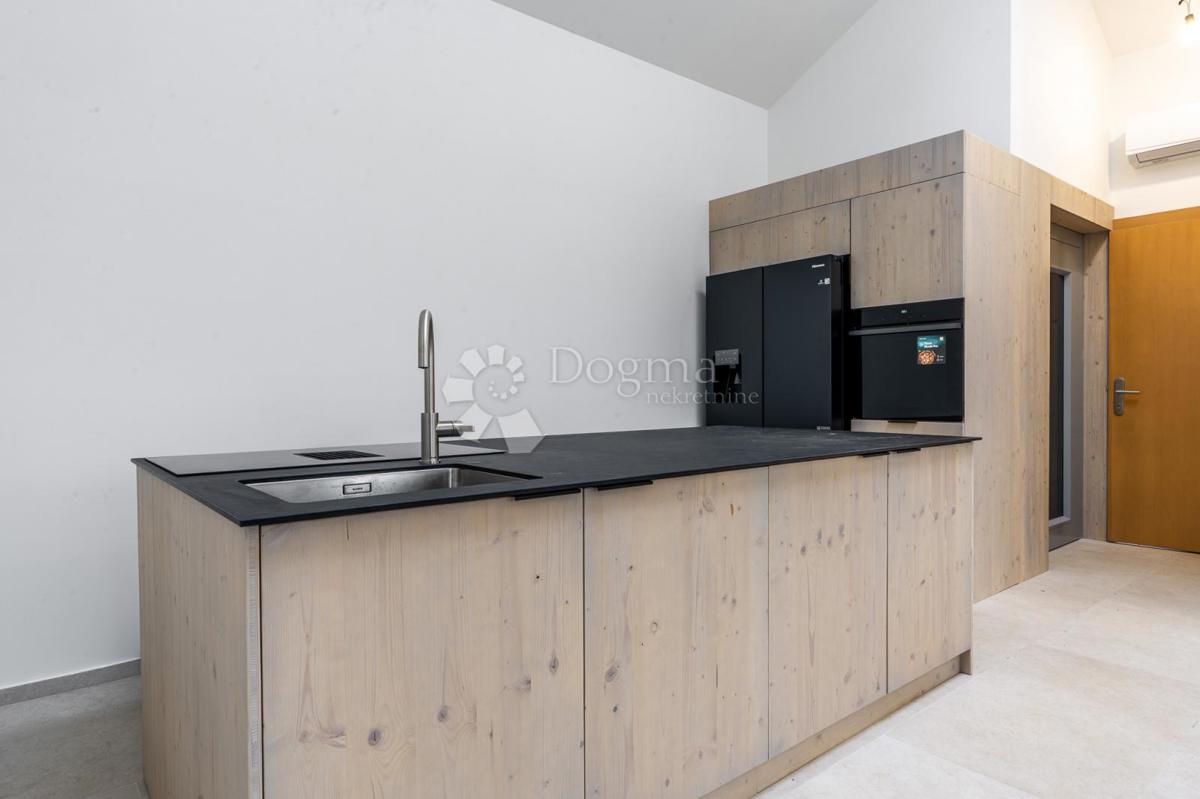 Casa Ravna Gora, 144m2