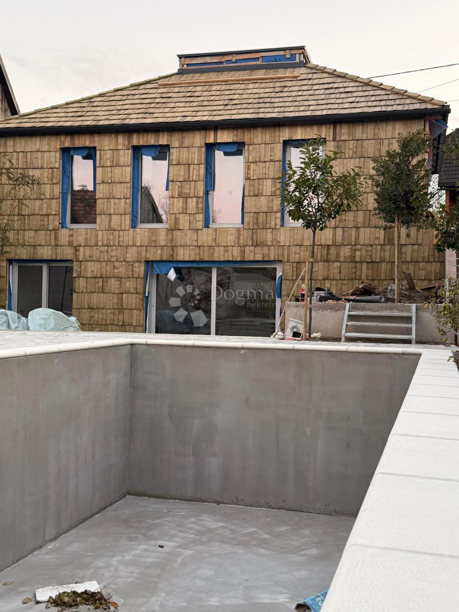 Casa Ravna Gora, 144m2