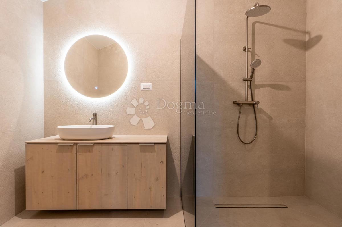 Casa Ravna Gora, 144m2