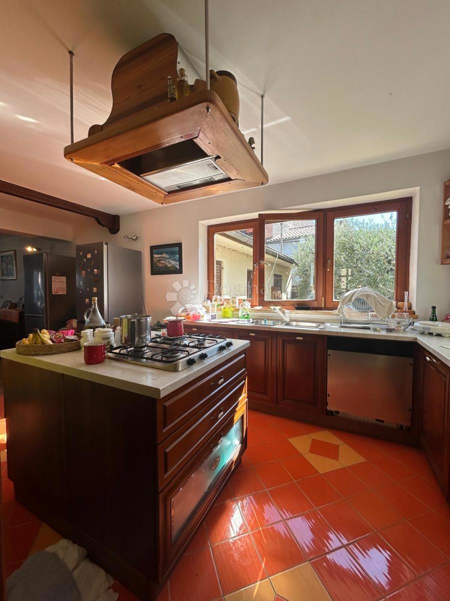 Casa Pomer, Medulin, 285,50m2