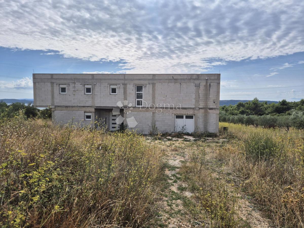 Terreno edificabile Kaštel Novi, Kaštela, 2.200m2