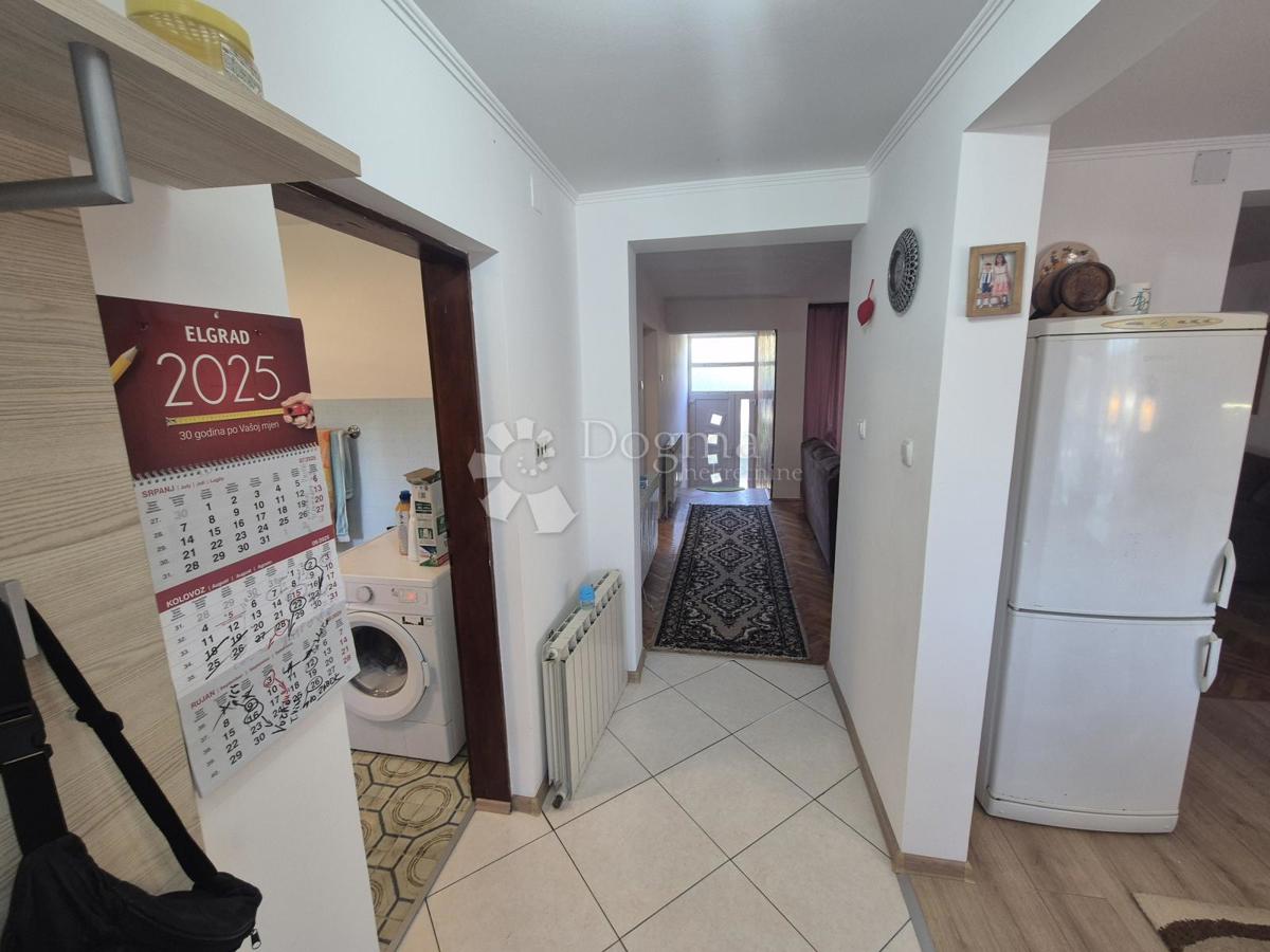 Casa Radakovo, Kraljevec Na Sutli, 286m2