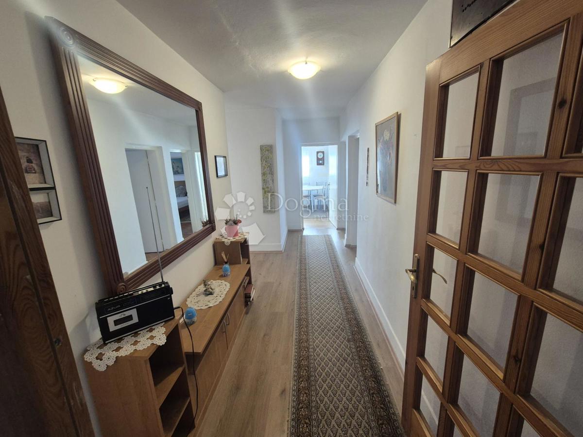 Casa Radakovo, Kraljevec Na Sutli, 286m2