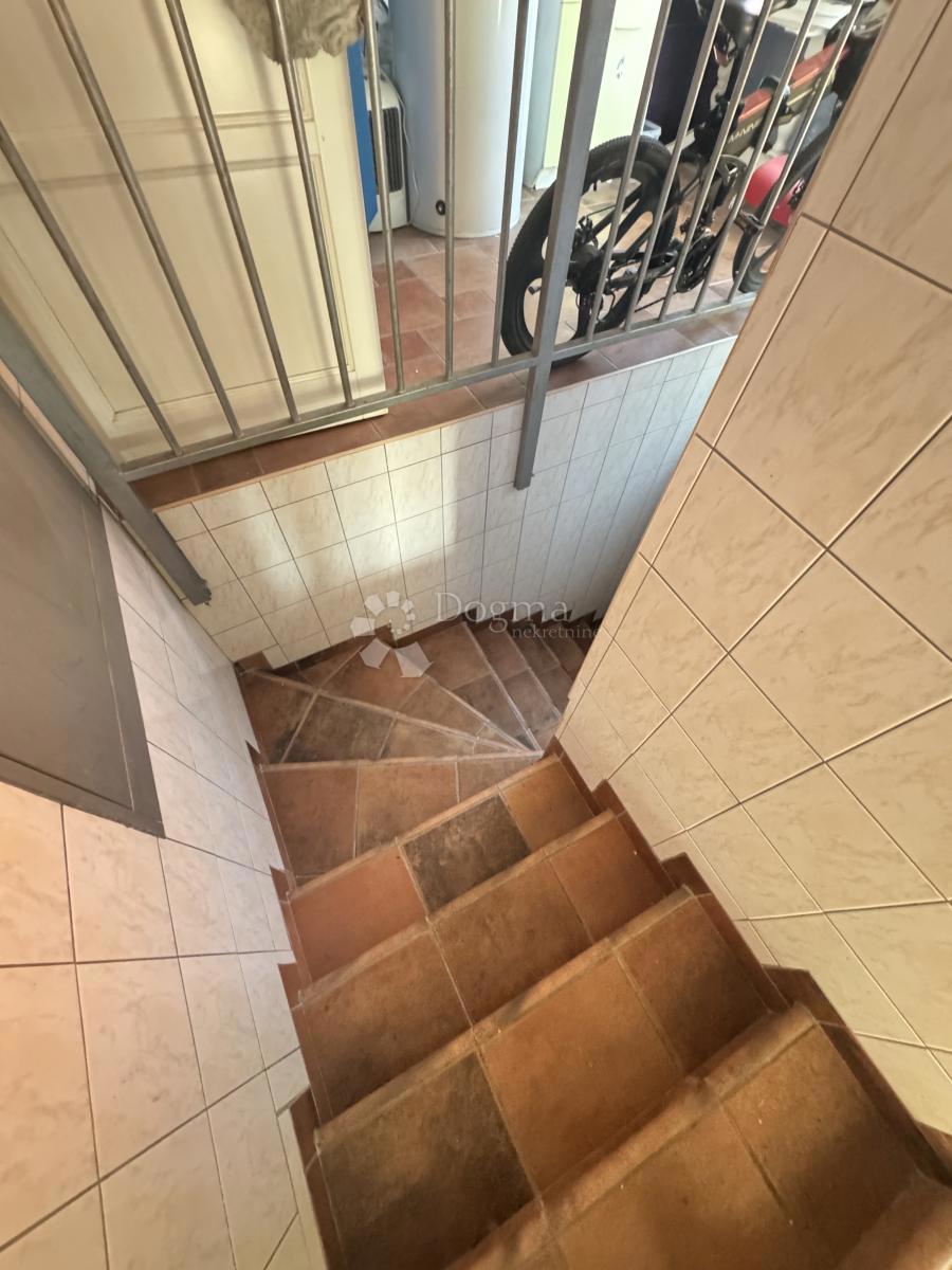 Casa Sopnica, Sesvete, 425,99m2