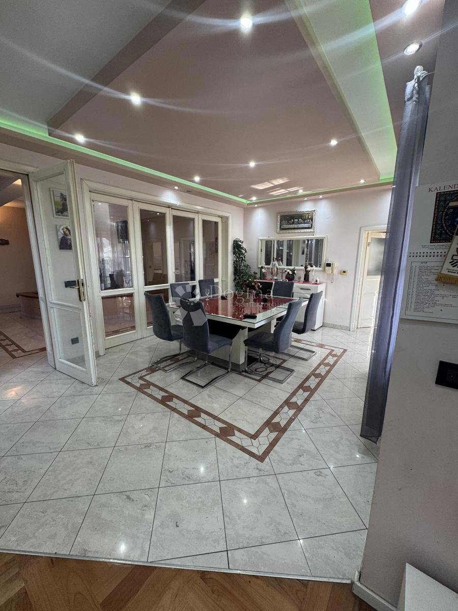 Casa Sopnica, Sesvete, 425,99m2