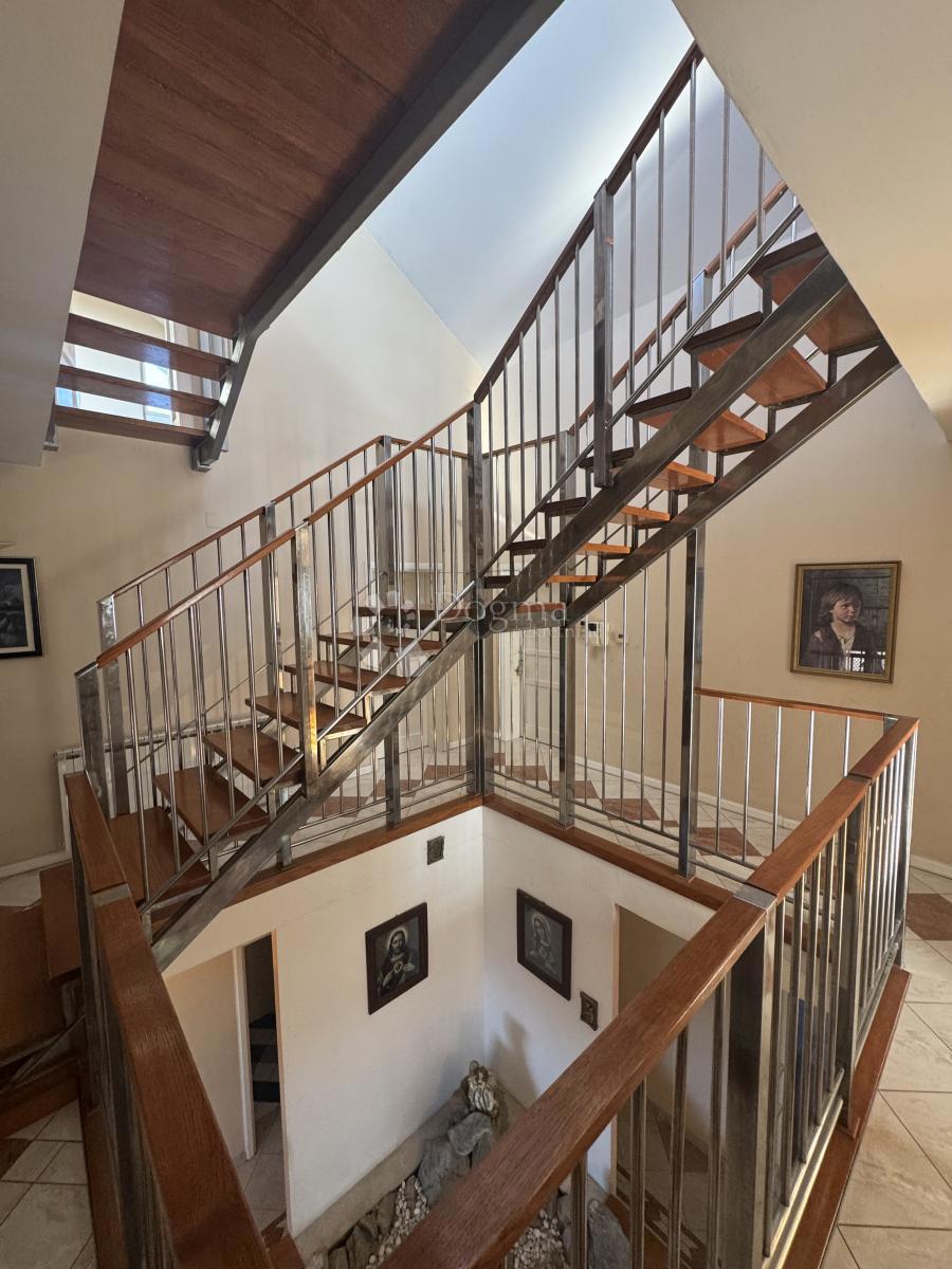 Casa Sopnica, Sesvete, 425,99m2