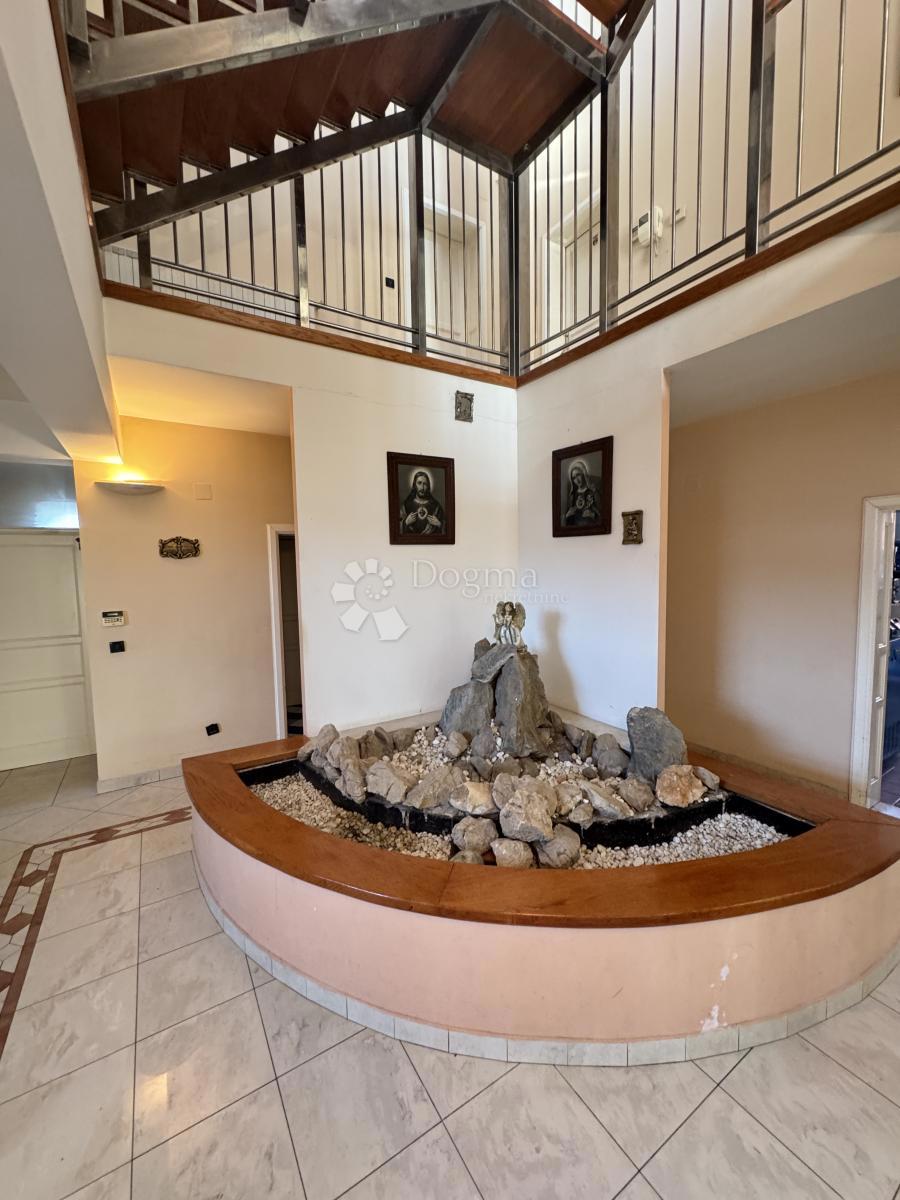 Casa Sopnica, Sesvete, 425,99m2