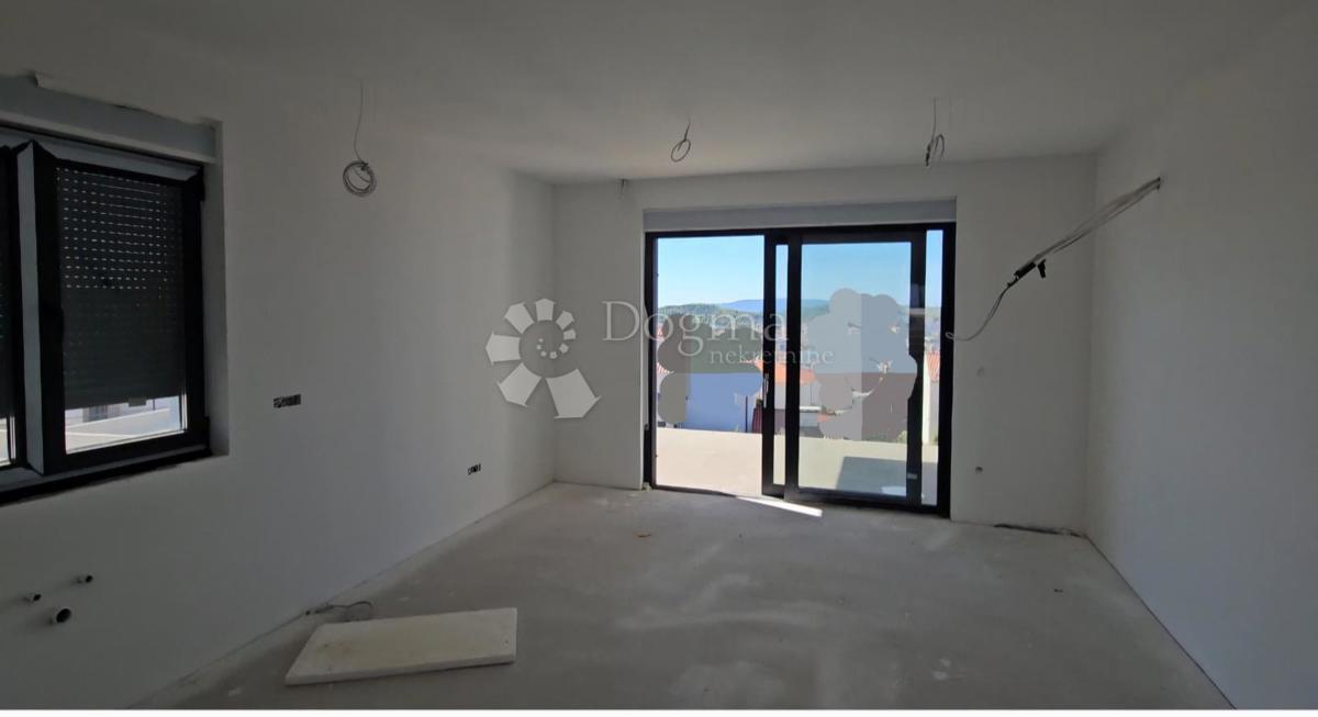 Allogio Okrug Gornji, Okrug, 73m2