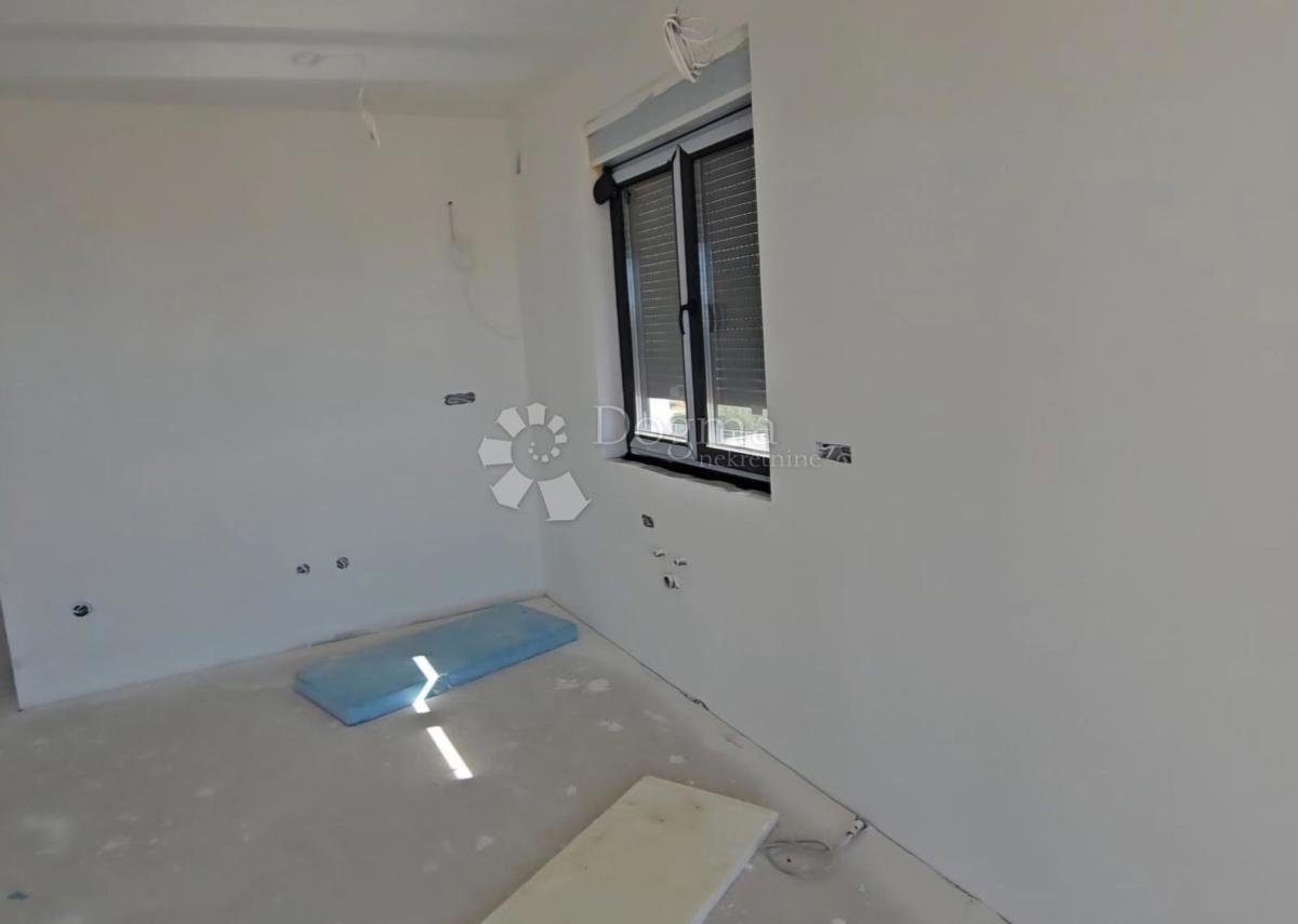 Allogio Okrug Gornji, Okrug, 73m2