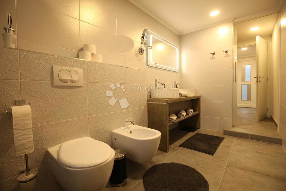 Allogio Crnica, Šibenik, 143m2