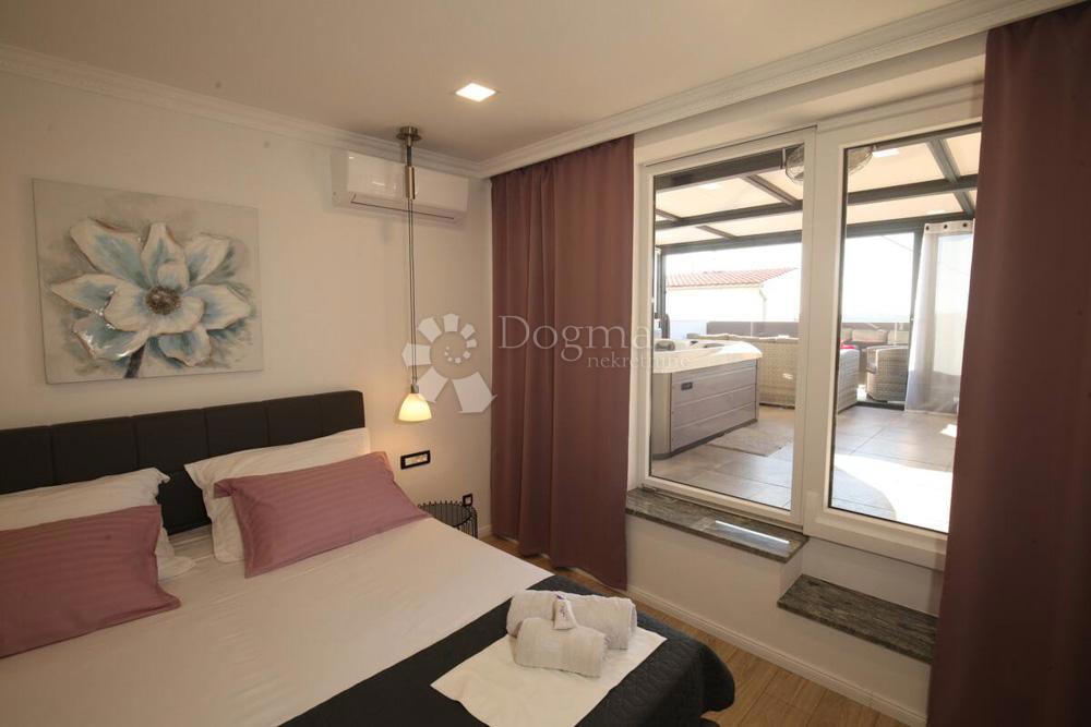 Allogio Crnica, Šibenik, 143m2