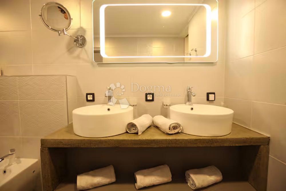 Allogio Crnica, Šibenik, 143m2