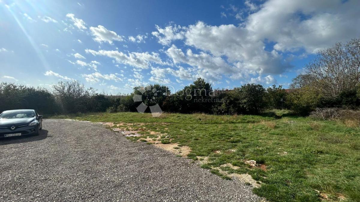 Terreno edificabile Šikići, Pula, 579m2