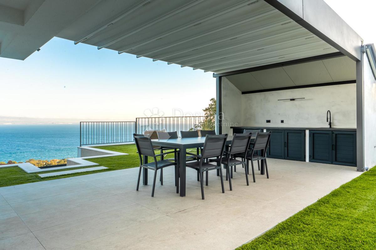 OTTIMA VILLA MODERNA CON VISTA PANORAMICA SUL QUARNERO