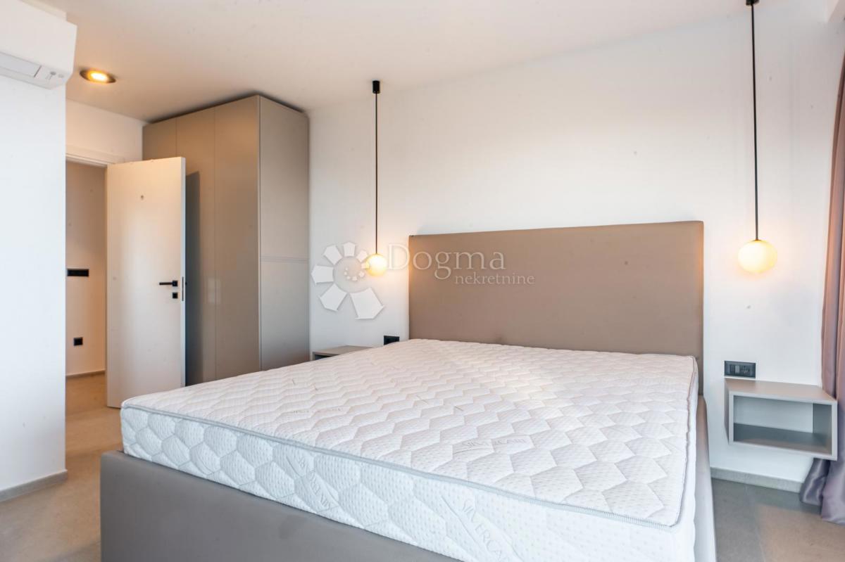 OTTIMA VILLA MODERNA CON VISTA PANORAMICA SUL QUARNERO