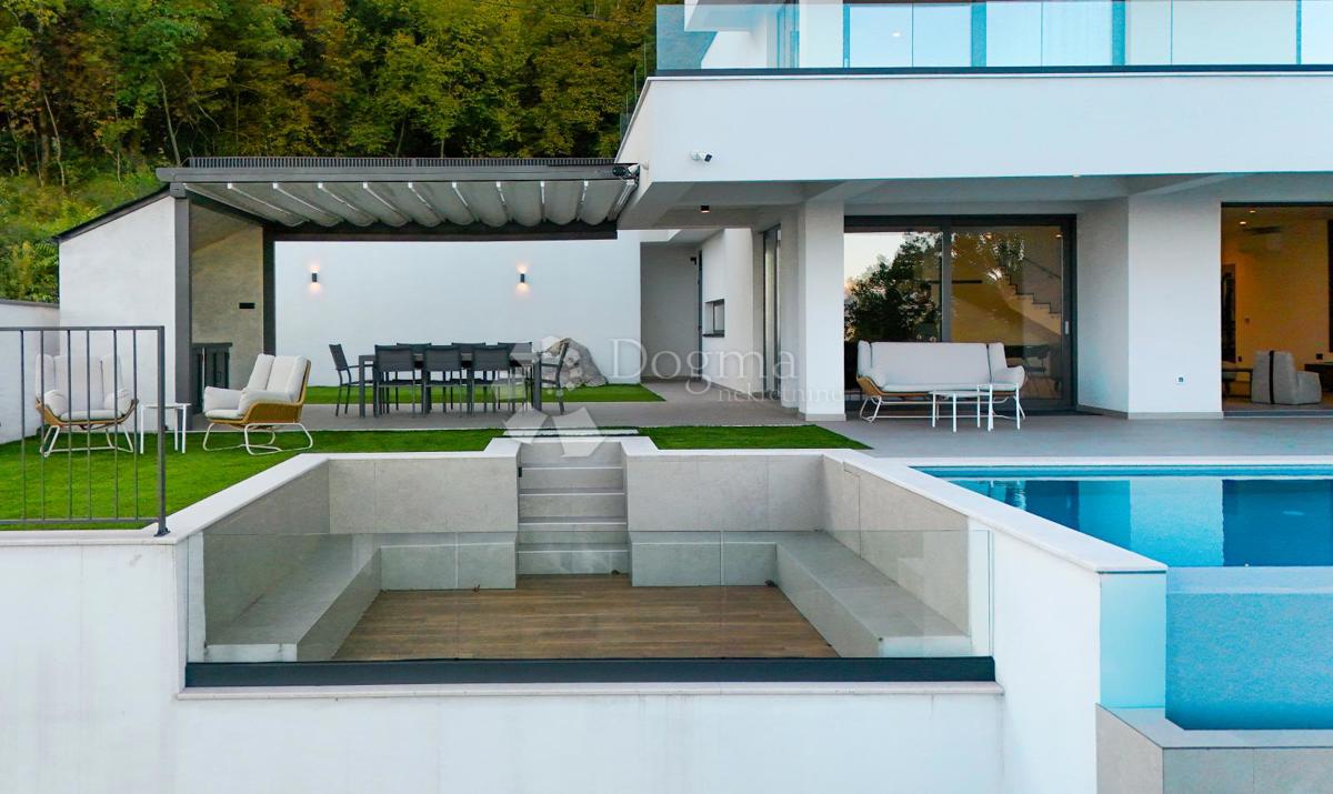 OTTIMA VILLA MODERNA CON VISTA PANORAMICA SUL QUARNERO