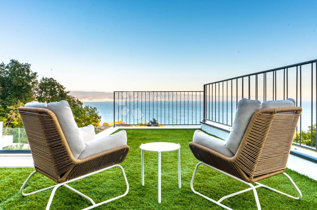 OTTIMA VILLA MODERNA CON VISTA PANORAMICA SUL QUARNERO