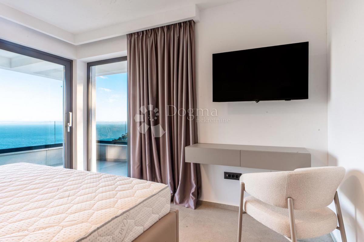 OTTIMA VILLA MODERNA CON VISTA PANORAMICA SUL QUARNERO