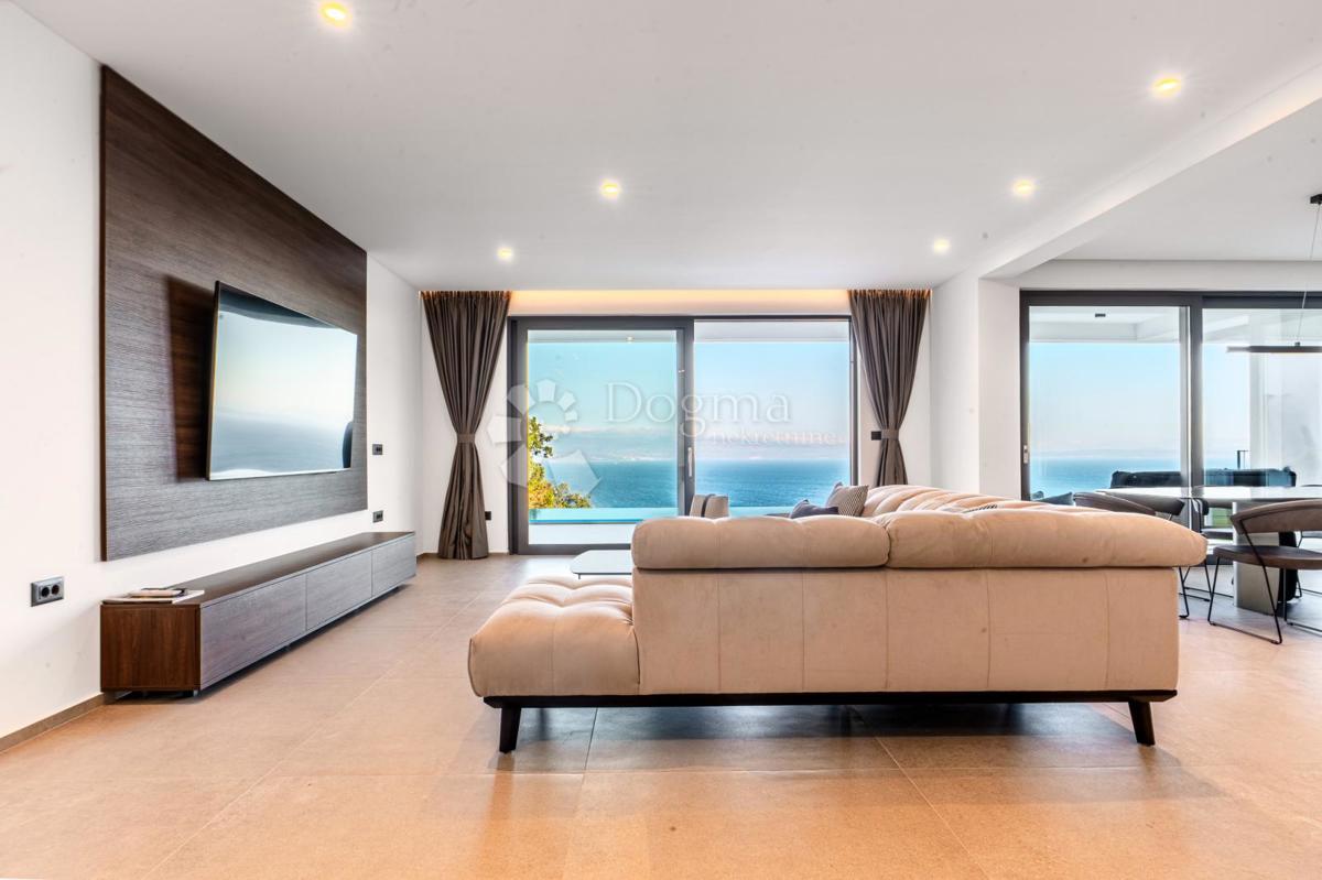 OTTIMA VILLA MODERNA CON VISTA PANORAMICA SUL QUARNERO