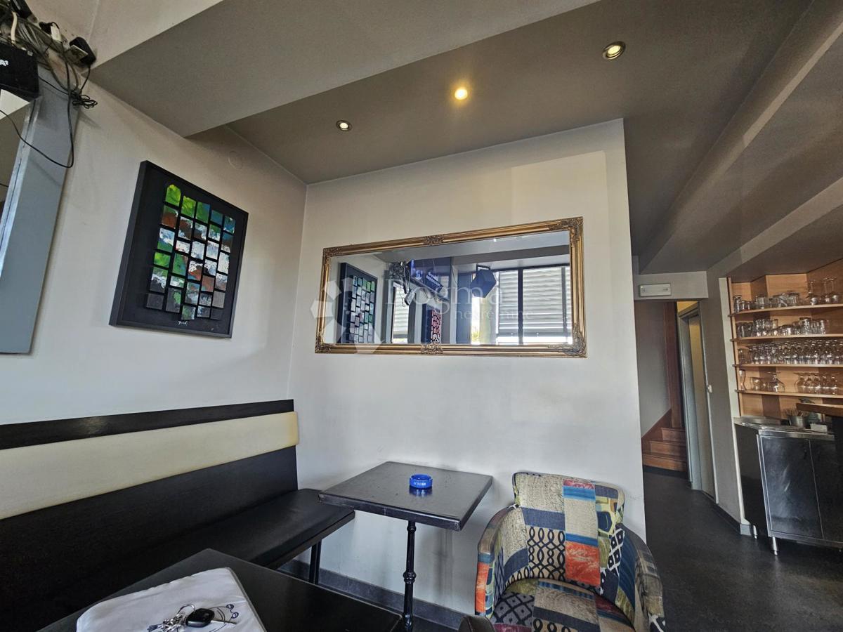 Locale commerciale Bili brig, Zadar, 54m2