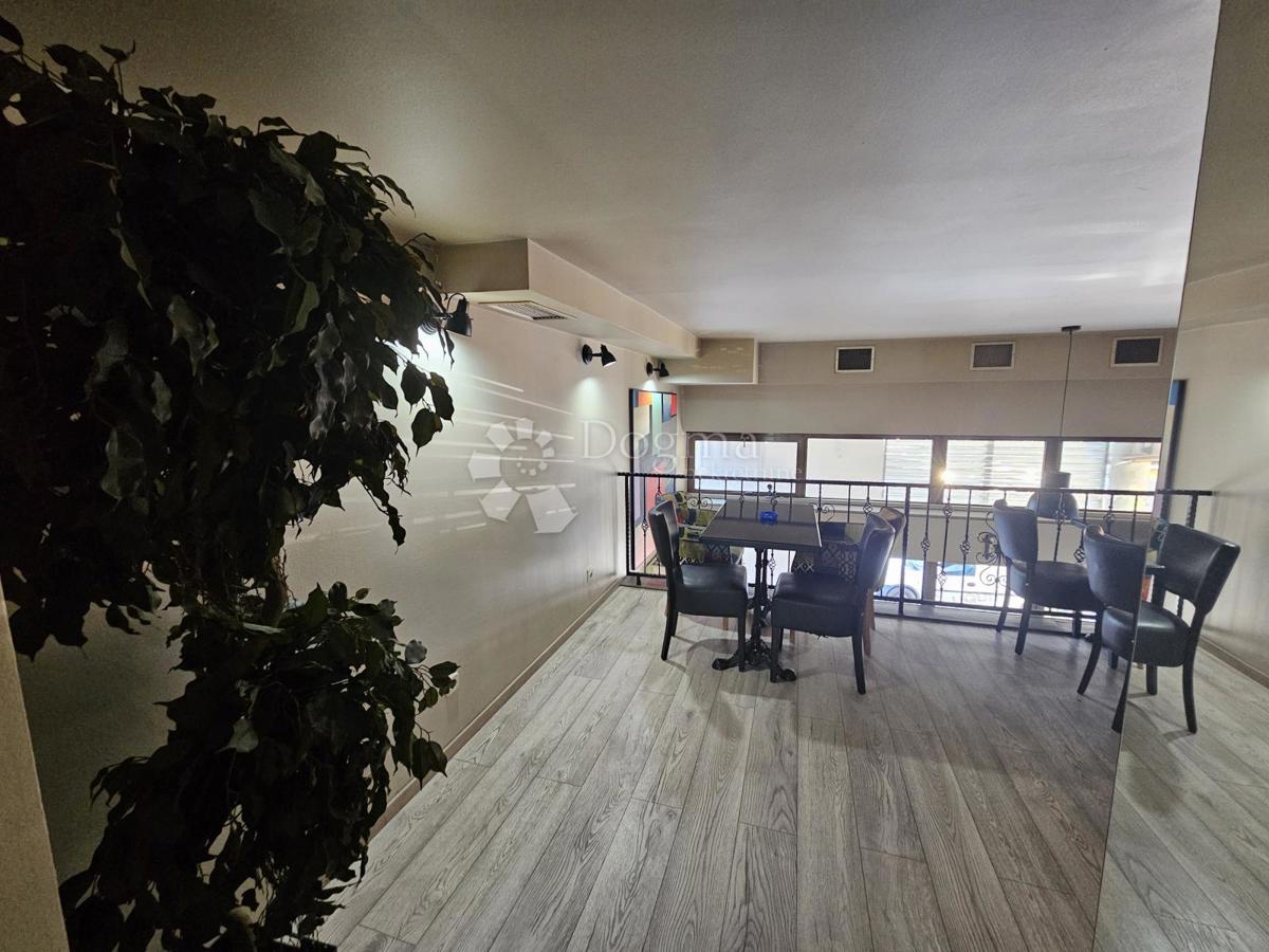 Locale commerciale Bili brig, Zadar, 54m2