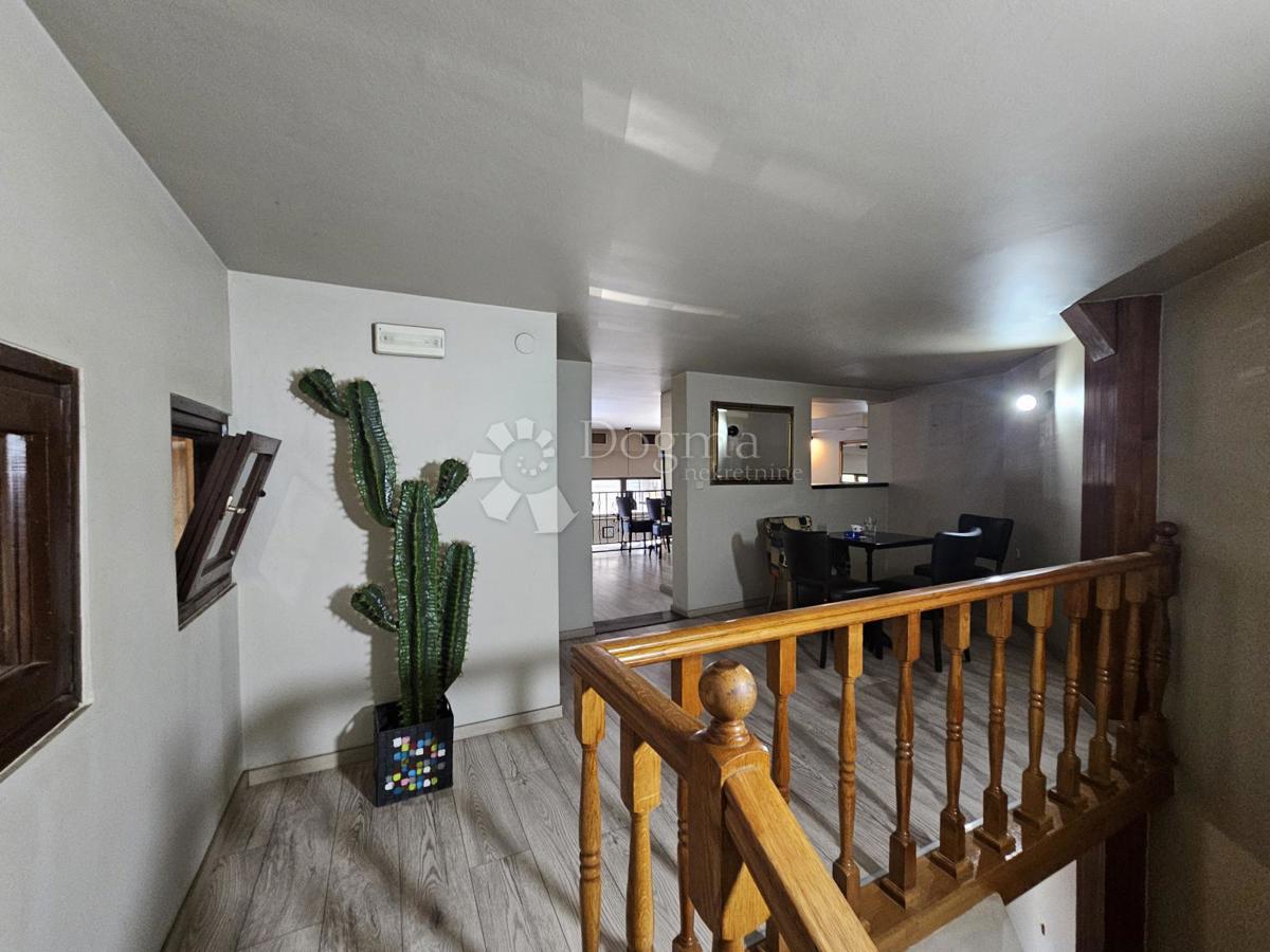 Locale commerciale Bili brig, Zadar, 54m2