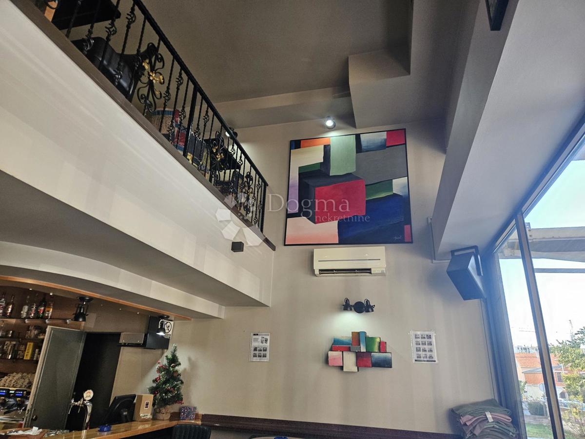 Locale commerciale Bili brig, Zadar, 54m2