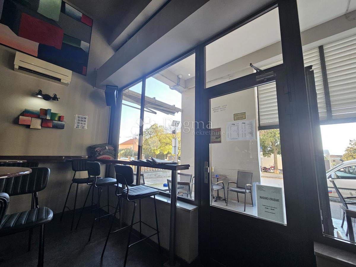 Locale commerciale Bili brig, Zadar, 54m2