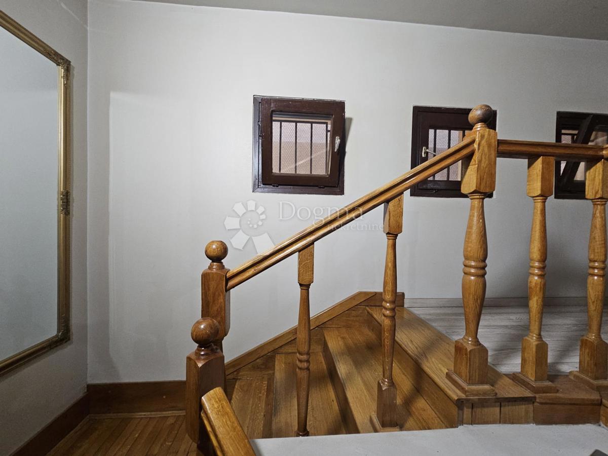 Locale commerciale Bili brig, Zadar, 54m2