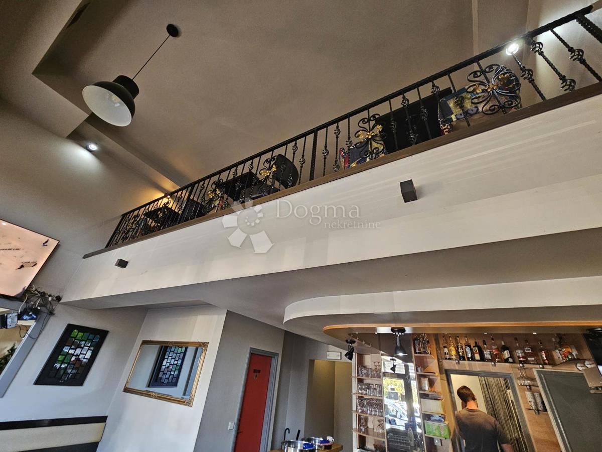 Locale commerciale Bili brig, Zadar, 54m2