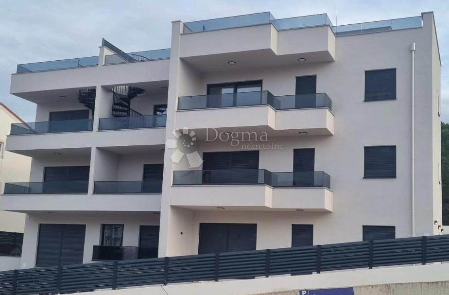 Allogio Okrug Gornji, Okrug, 61,02m2