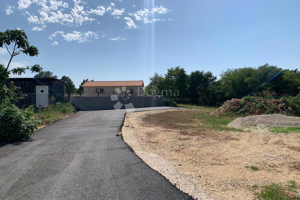 Terreno Kanfanar, 2.352m2