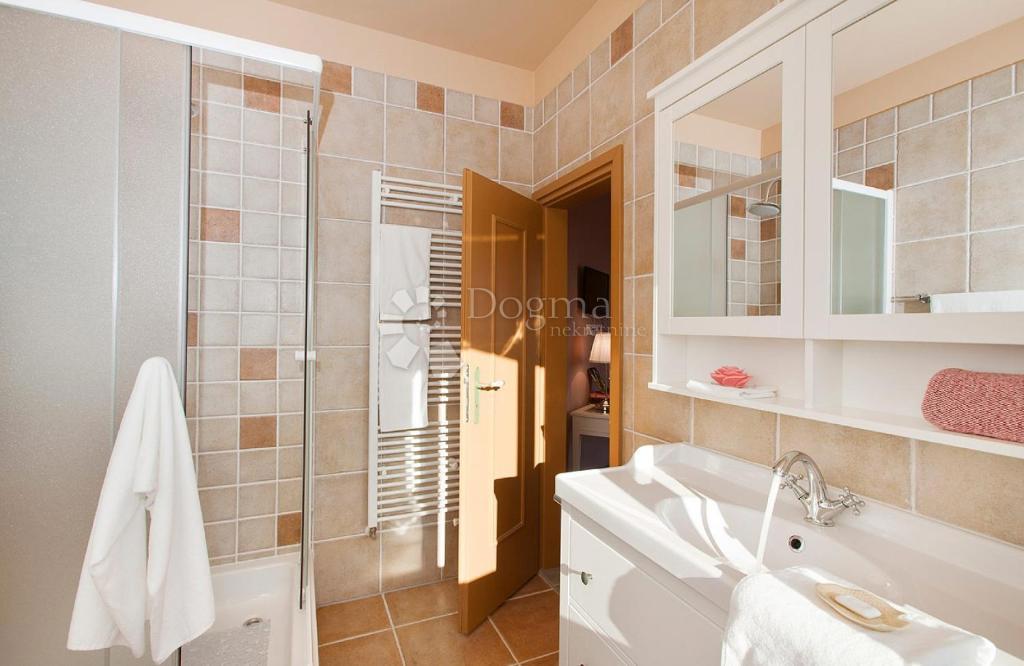 Casa Svetvinčenat, 290m2