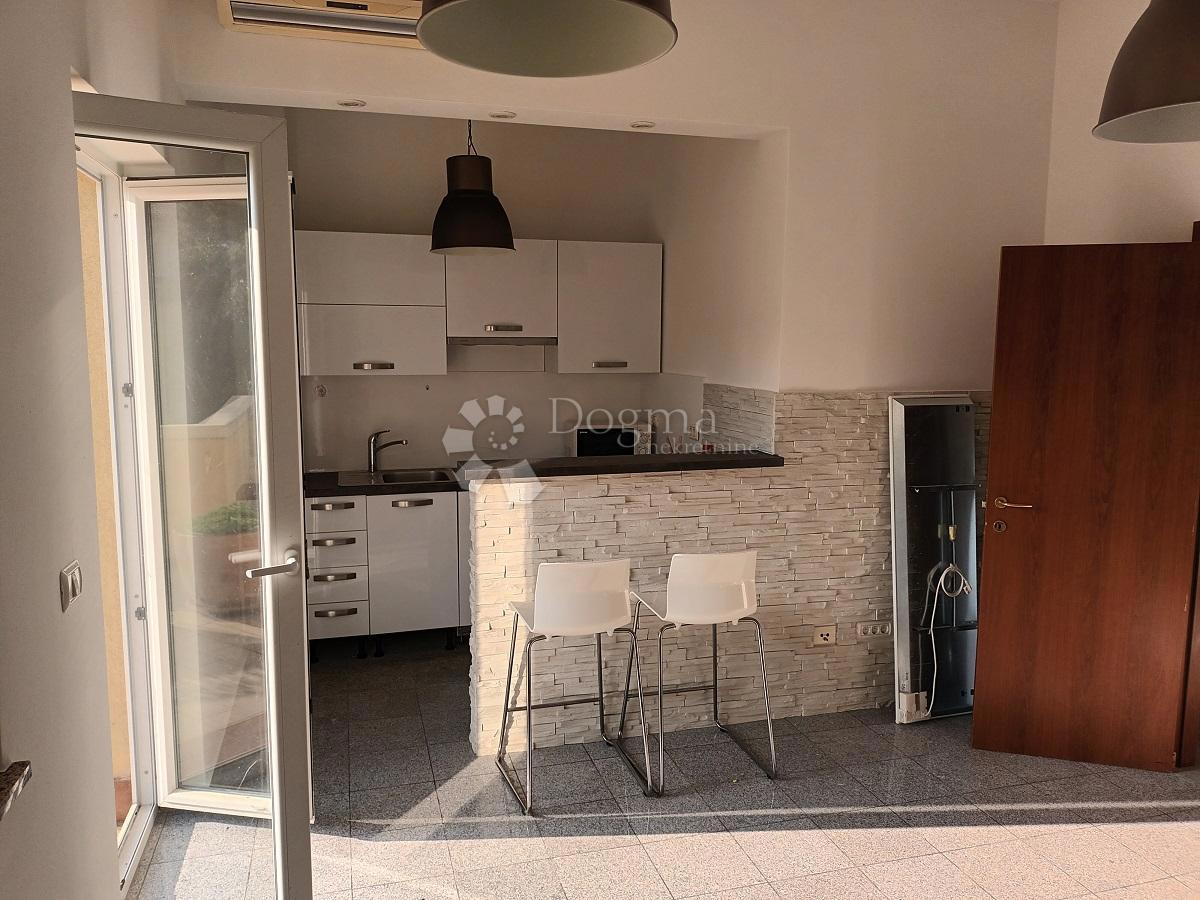 Allogio Veli vrh, Pula, 50m2