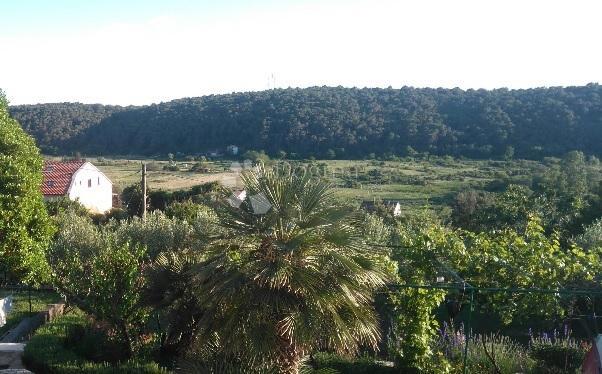 Terreno edificabile Kampor, Rab, 636m2