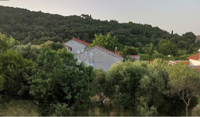 Terreno edificabile Kampor, Rab, 636m2