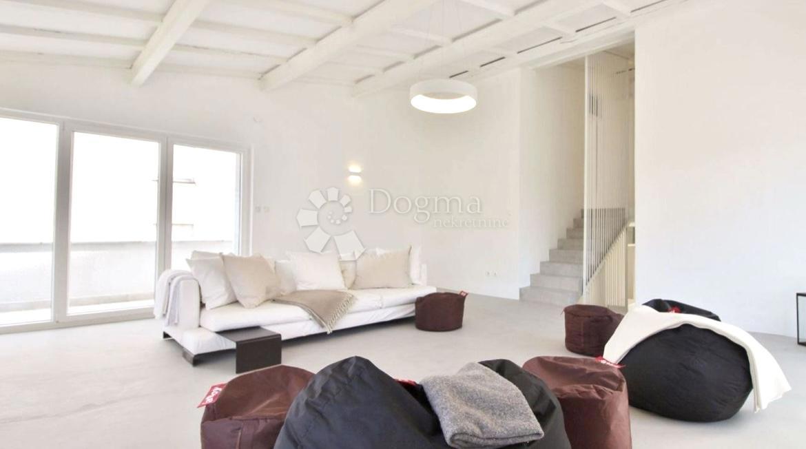 Casa Gračani, Podsljeme, 300m2