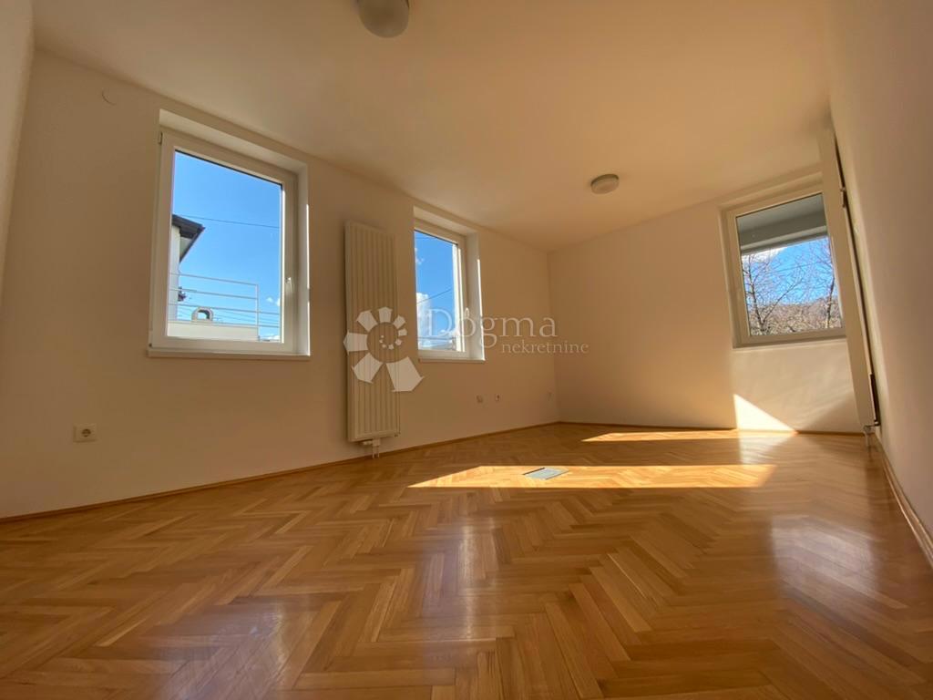 Casa Gračani, Podsljeme, 300m2