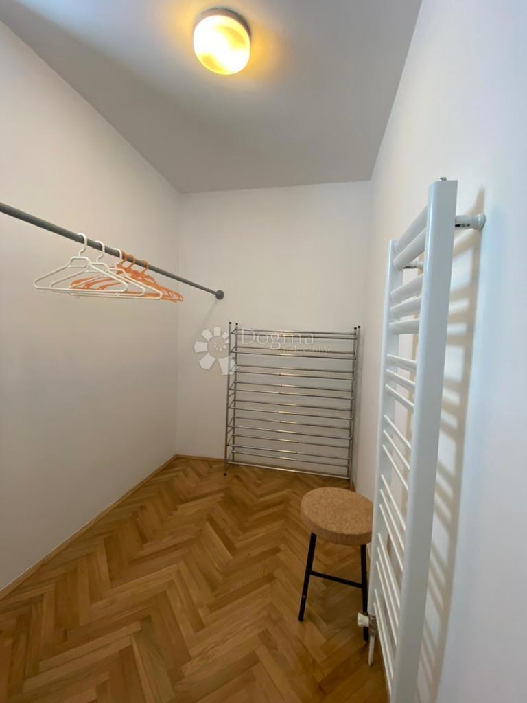 Casa Gračani, Podsljeme, 300m2