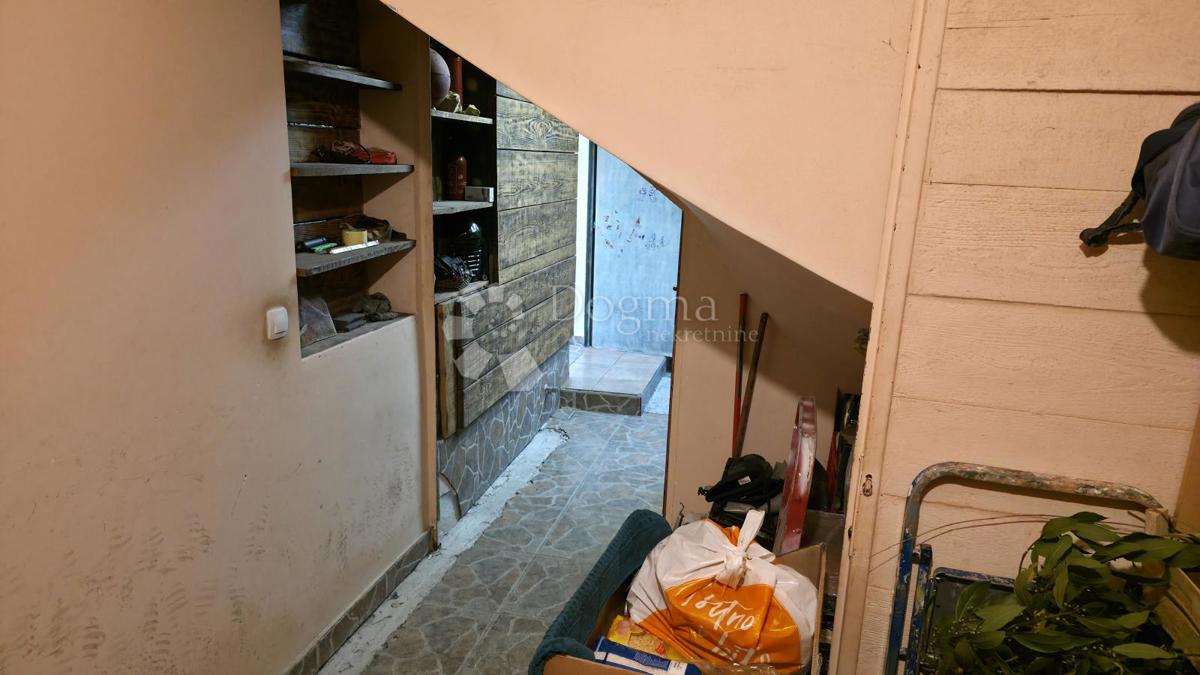 Casa Ferenščica, Peščenica - Žitnjak, 325m2