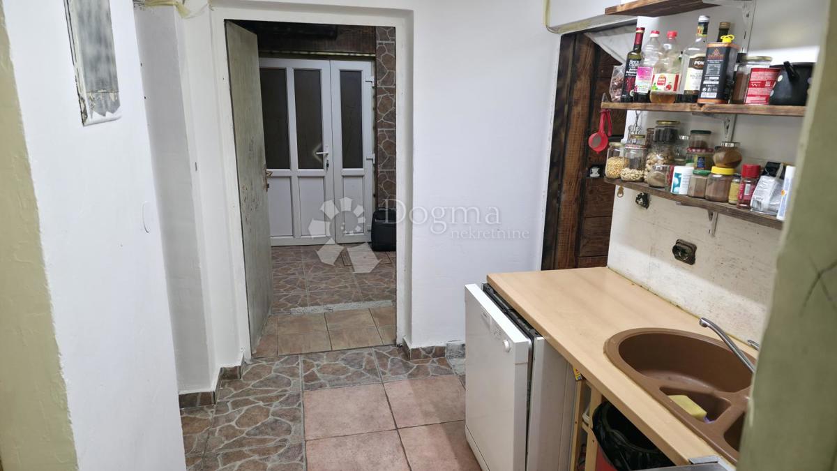 Casa Ferenščica, Peščenica - Žitnjak, 325m2