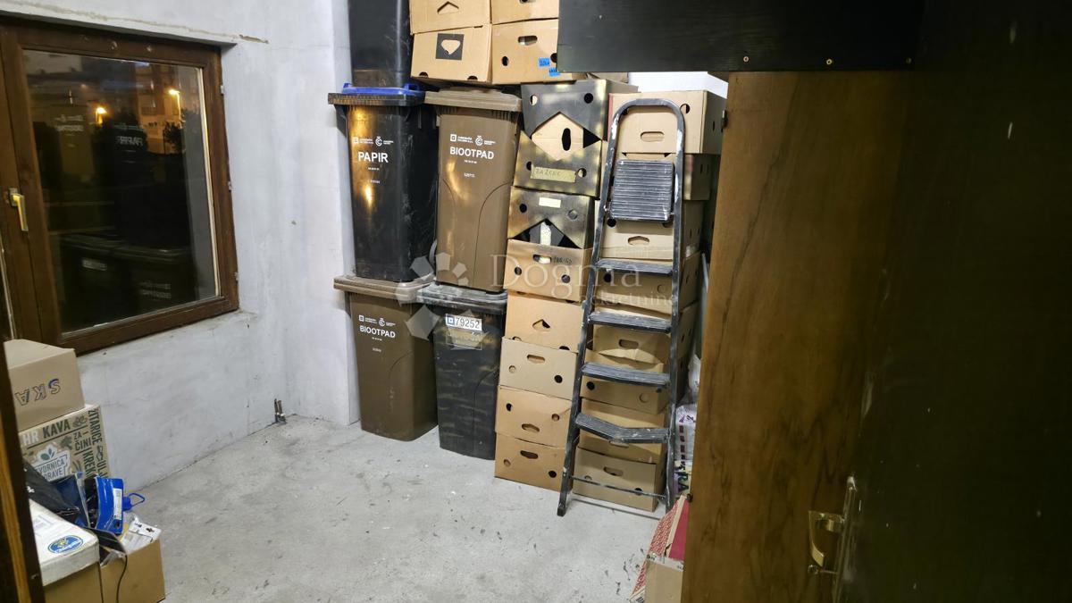 Casa Ferenščica, Peščenica - Žitnjak, 325m2