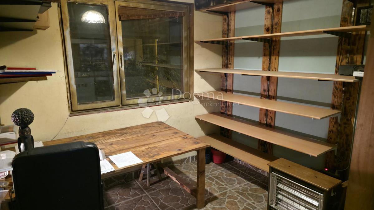 Casa Ferenščica, Peščenica - Žitnjak, 325m2