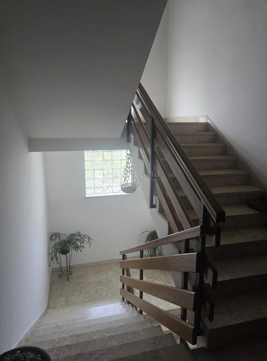 Casa Drenova, Rijeka, 330m2