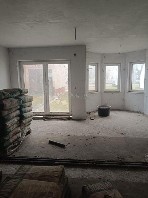 Casa Kruševica, Slavonski Šamac, 200m2