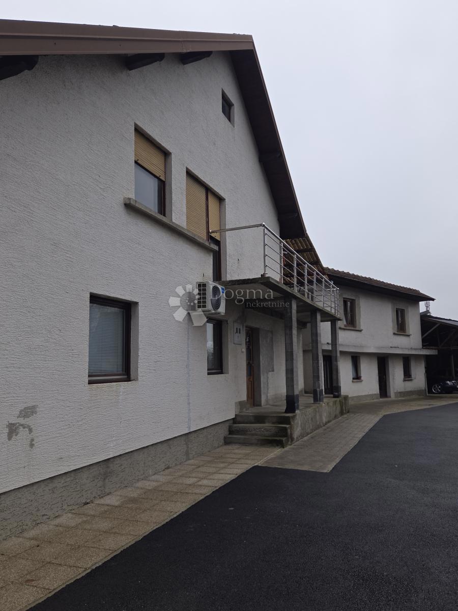 Casa Sesvetski Kraljevec, Sesvete, 209m2