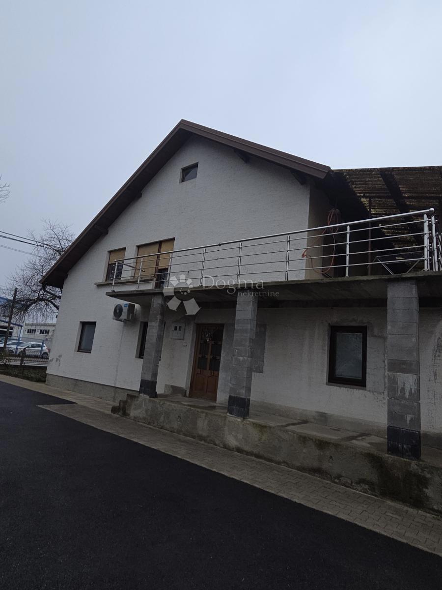 Casa Sesvetski Kraljevec, Sesvete, 209m2